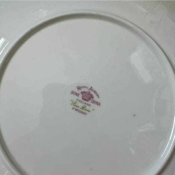 Vintage Royal Albert Plate - Tea Rose - Picture 7 of 7